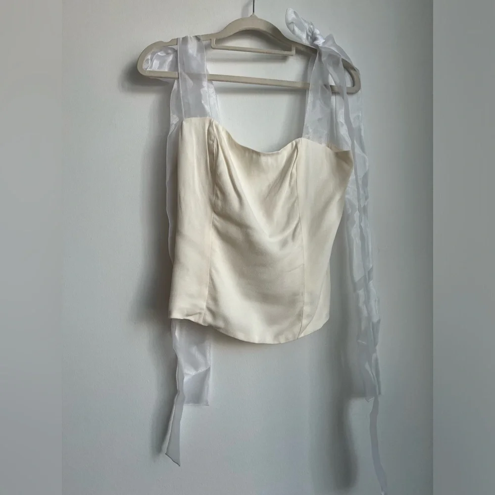 💖 New Reformation Zoey top Size 4 - Picture 2 of 5